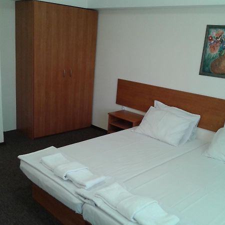 Hotel Stroitel Chisarja Exteriér fotografie
