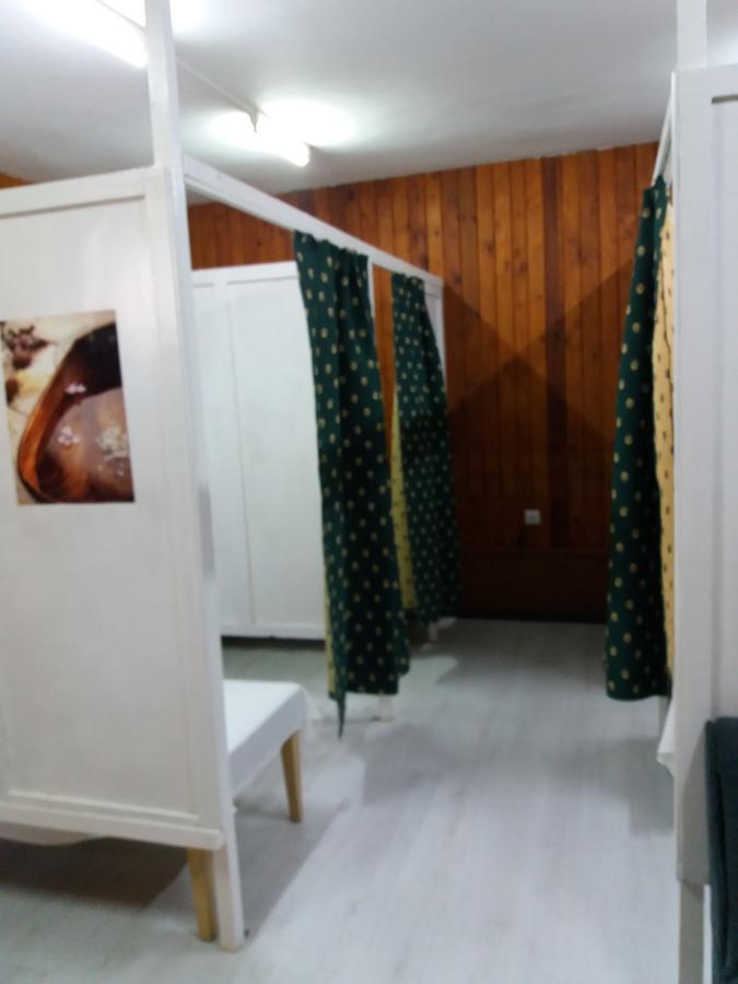 Hotel Stroitel Chisarja Exteriér fotografie