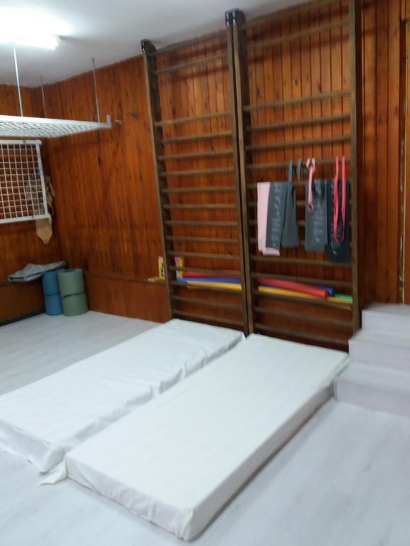 Hotel Stroitel Chisarja Exteriér fotografie