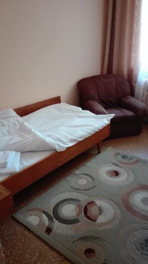 Hotel Stroitel Chisarja Exteriér fotografie